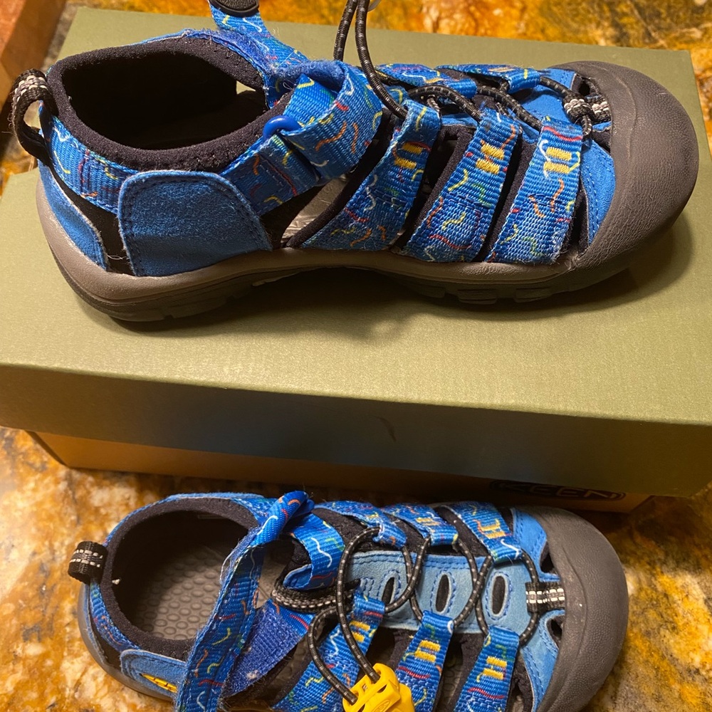 Keen Blue and Black Sandals with Closed-Toe Design